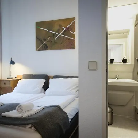 Apartment Altbauwohnung Mit 3 Badern