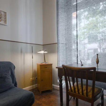 Apartment Altbauwohnung Mit 3 Badern