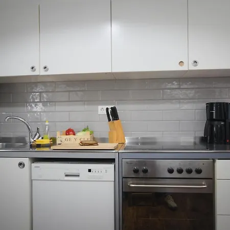 Altbauwohnung Mit 3 Baedern