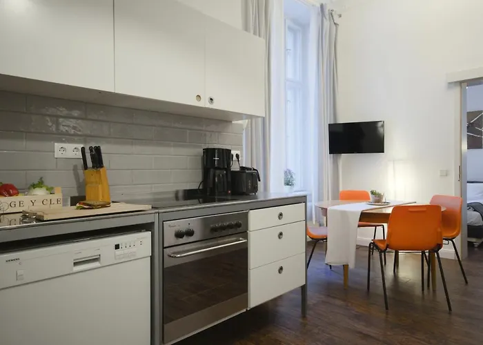 Διαμέρισμα Altbauwohnung Mit 3 Baedern *