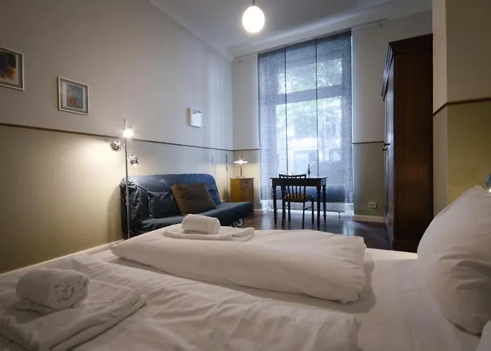 Διαμέρισμα Altbauwohnung Mit 3 Baedern *