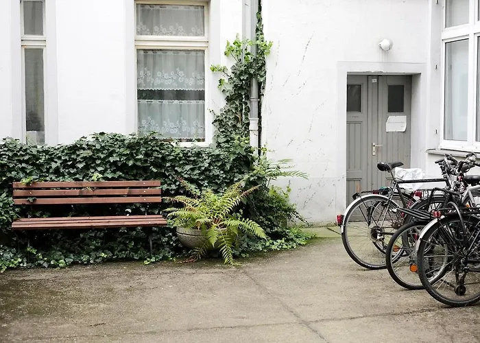 شقة Altbauwohnung Mit 3 Baedern *