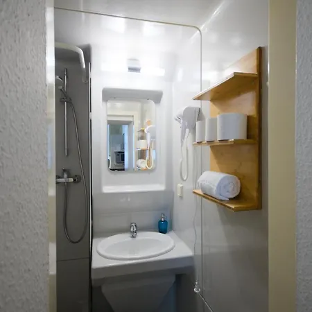 Altbauwohnung Mit 3 Baedern